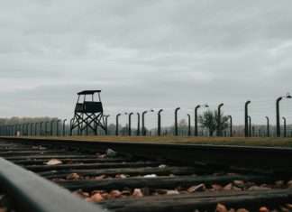 Bezoek Auschwitz met Nederlandse gids